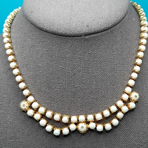 Vintage Milk Glass Beaded Choker Necklace, Gold Plated, 1960s, 15 1/2" - Picture 2 of 10